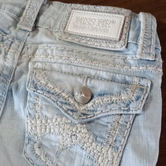 Miss Me Denim Irene Bermuda White Wash Jean Shorts - Picture 5 of 7